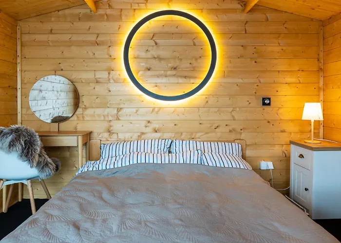 Glamping šeberák - V Chatičkách A V Luxusních Stanech *