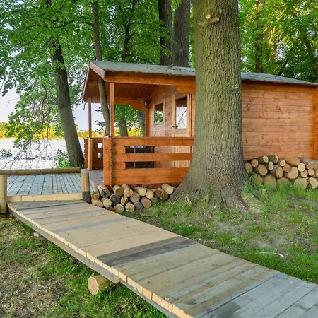 Seberak - V Chatickach A V Luxusnich Stanech *
